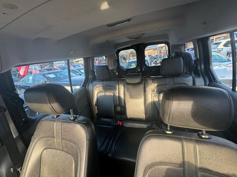 Used 2020 Ford Transit Connect XL image 9