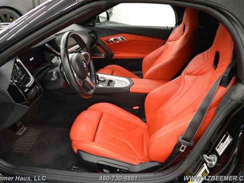 Used 2023 BMW Z4 M40i w/ Premium Package image 11
