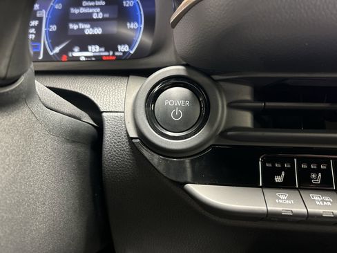 Used 2024 Toyota Crown Platinum image 18