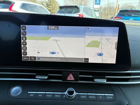 Used 2023 Hyundai Elantra SEL w/ Convenience Package image 26