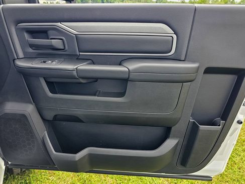 New 2026 RAM 3500 Tradesman AWD/4WD image 32