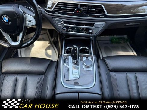 Used 2021 BMW 740i RWD image 29