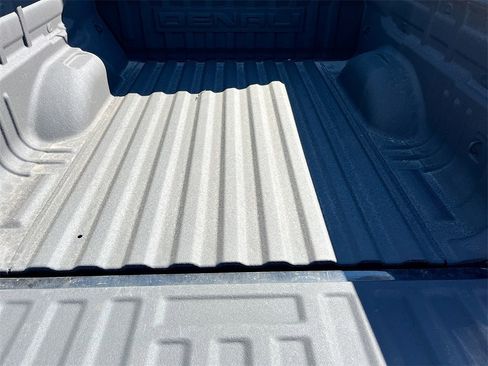 Used 2020 GMC Canyon Denali image 26