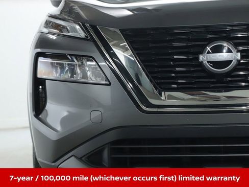 Certified 2023 Nissan Rogue SV image 9