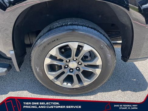 Used 2022 Chevrolet Silverado 1500 High Country w/ Z71 Off-Road Package AWD/4WD image 9