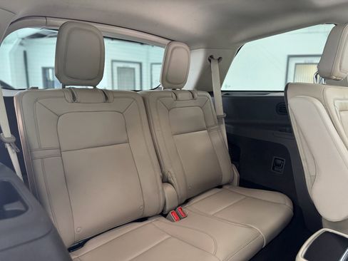 Used 2020 Lincoln Aviator Reserve w/ Equipment Group 201A image 36