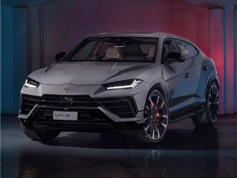 Used 2023 Lamborghini Urus Performante AWD/4WD image 1