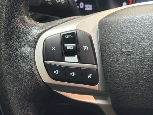 Used 2021 Ford Explorer XLT AWD/4WD image 22
