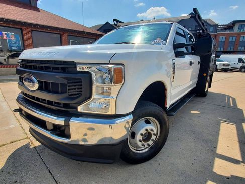 Used 2021 Ford F350 XL w/ Power Equipment Group AWD/4WD image 3