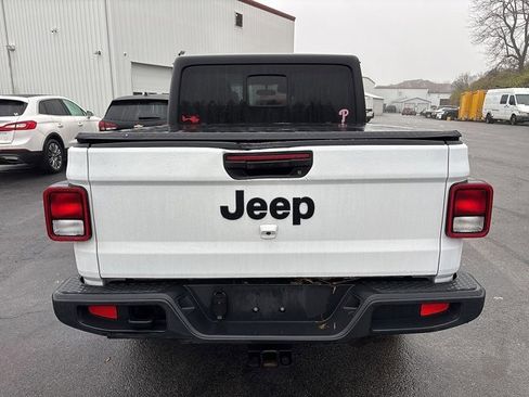 Certified 2022 Jeep Gladiator Sport image 8