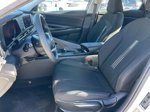 Used 2023 Hyundai Elantra SEL image 6
