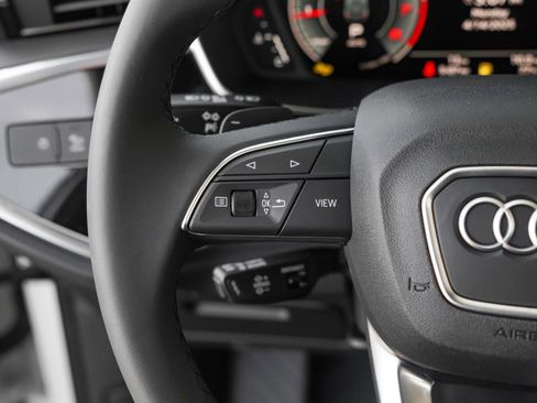 Certified 2025 Audi Q3 2.0T Premium Plus w/ Premium Plus Package image 12