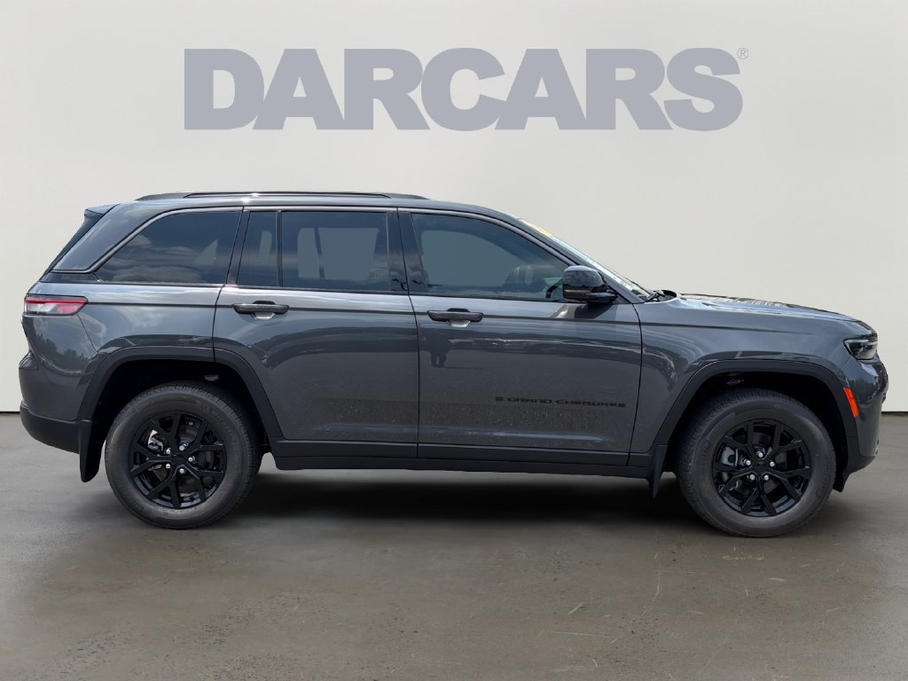 New 2026 Jeep Grand Cherokee Altitude AWD/4WD image 8