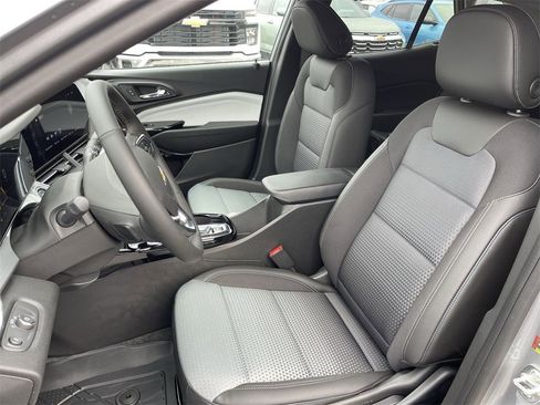 New 2026 Chevrolet Trax LT w/ Driver Confidence Package image 11