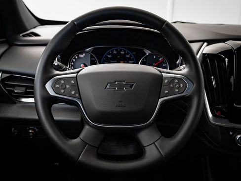 Used 2023 Chevrolet Traverse Premier image 42