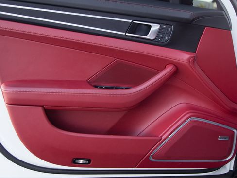 Certified 2023 Porsche Panamera Platinum Edition RWD image 8