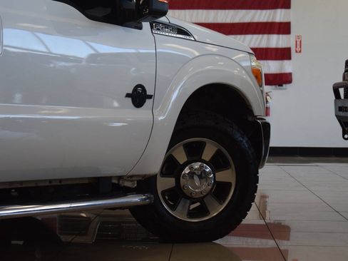 Used 2011 Ford F250 Lariat w/ Lariat Interior Pkg RWD image 31