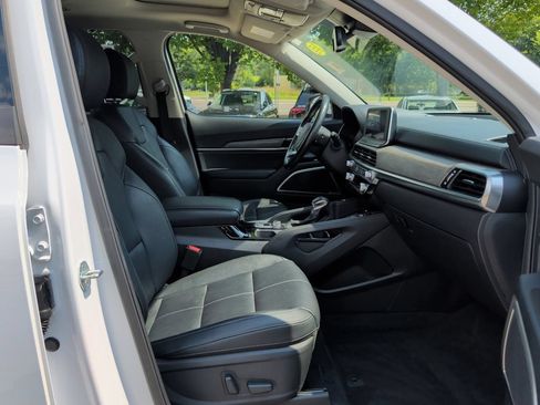 Used 2022 Kia Telluride EX w/ EX Premium Package AWD/4WD image 37
