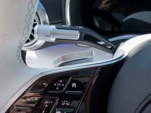 Used 2026 Mercedes-Benz Maybach SL 680 image 19