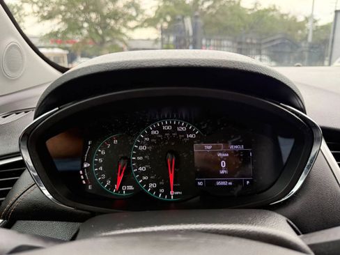 Used 2019 Chevrolet Trax LT w/ LT Convenience Package image 16