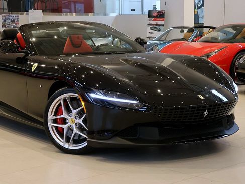 Certified 2025 Ferrari Roma Spider RWD image 42