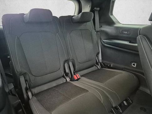 Used 2025 Jeep Grand Cherokee L Laredo w/ Luxury Tech Group I RWD image 20