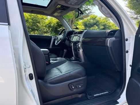 Used 2018 Toyota 4Runner Limited AWD/4WD image 35