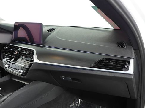 Certified 2023 BMW 530e w/ M Sport Package image 14