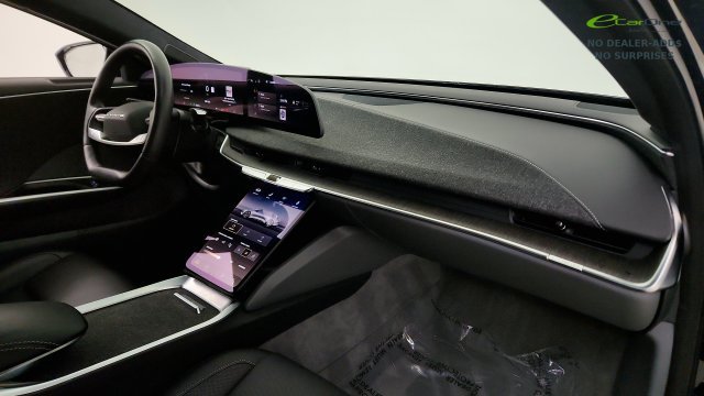 Used 2024 Lucid Air Pure RWD image 37