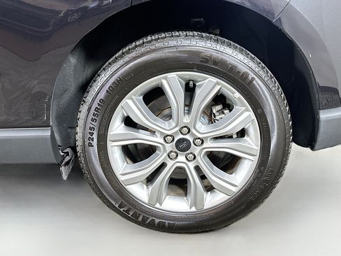 Used 2024 Ford Edge Titanium AWD/4WD image 29