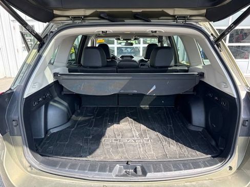 Used 2022 Subaru Forester Limited AWD/4WD image 17
