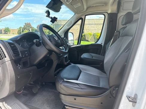 Used 2025 RAM ProMaster 2500 w/ Convenience Group FWD image 21