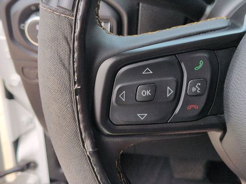 Used 2024 Jeep Gladiator Sport AWD/4WD image 12