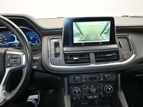 Used 2023 Chevrolet Suburban Premier image 20