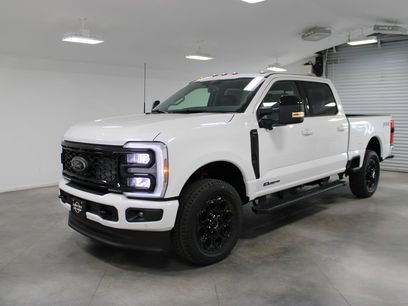 New 2026 Ford F250 Lariat w/ Black Appearance Package