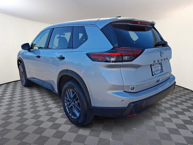 Used 2024 Nissan Rogue S FWD image 4