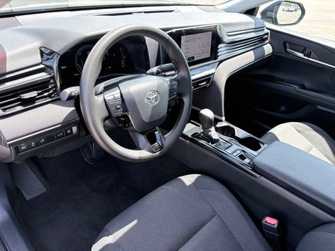 Used 2025 Toyota Camry LE FWD image 7