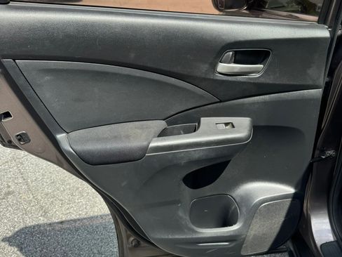 Used 2015 Honda CR-V LX image 9
