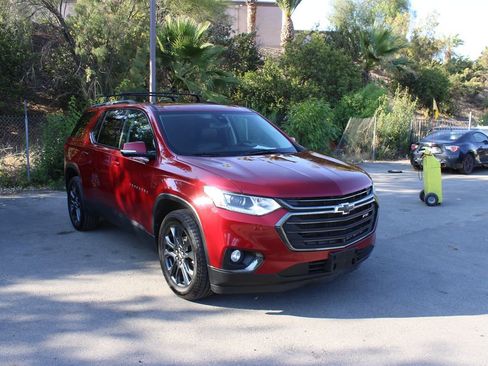Used 2020 Chevrolet Traverse RS FWD image 2