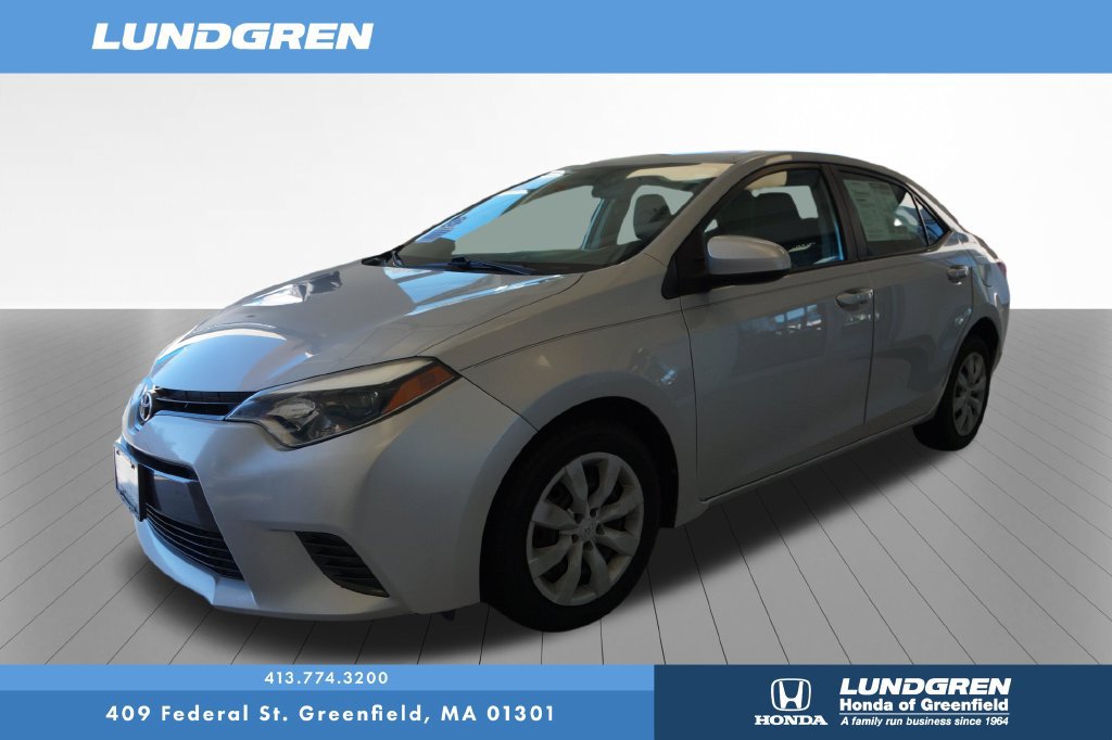Used 2015 Toyota Corolla LE FWD image 3