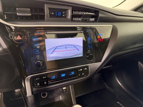 Used 2019 Toyota Corolla LE FWD image 16