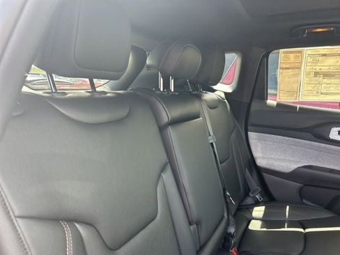 New 2024 Jeep Compass Latitude w/ Sun and Sound Group image 39