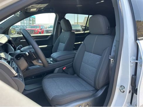 New 2025 GMC Acadia Elevation FWD image 7