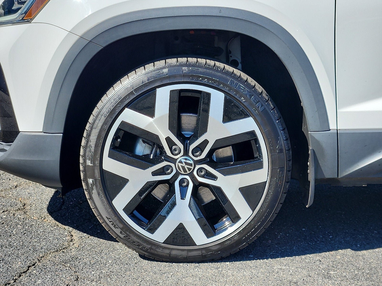 Certified 2022 Volkswagen Taos SEL AWD/4WD image 8