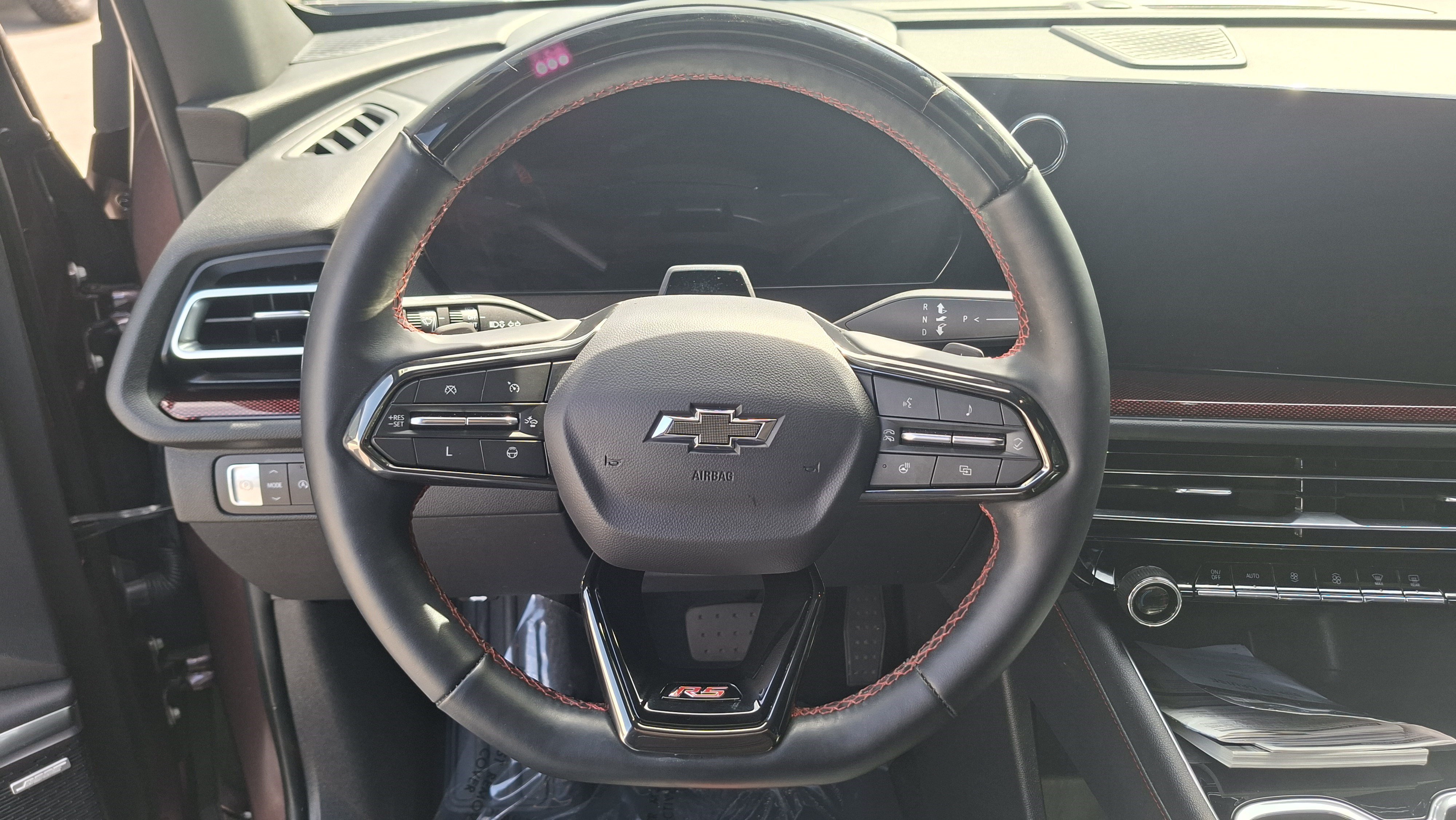 Used 2024 Chevrolet Traverse RS w/ LPO, Floor Liner Package FWD image 11