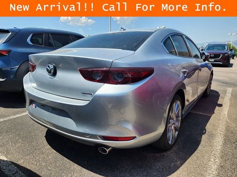 Used 2019 MAZDA MAZDA3 Sedan FWD image 6