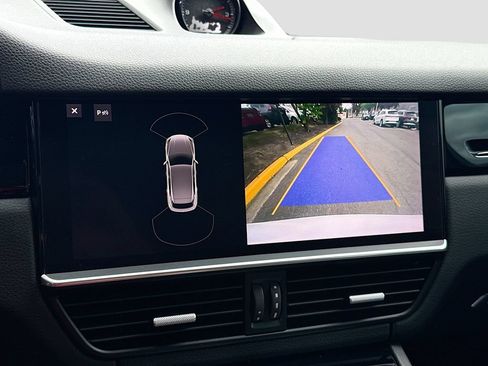 Certified 2021 Porsche Cayenne AWD/4WD image 14