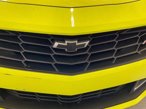 Used 2021 Chevrolet Camaro LT w/ RS Package image 26