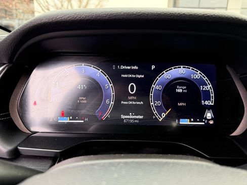 Used 2023 Jeep Grand Cherokee Altitude image 9