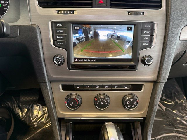 Used 2017 Volkswagen Golf SE FWD image 16